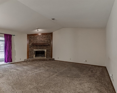 3305 Caddo Lane - Photo Thumbnail 4