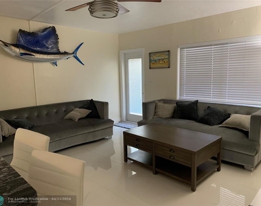 4228 N Ocean Dr - Photo Thumbnail 2