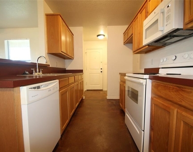 8109 Doreen Avenue - Photo Thumbnail 1