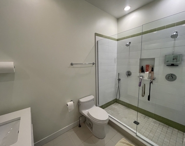 6223 S Woodlawn Avenue - Photo Thumbnail 11