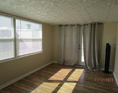 5032 Odyssey Avenue - Photo Thumbnail 14