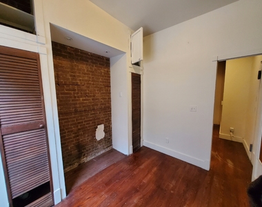 516 East 83rd Street - Photo Thumbnail 9
