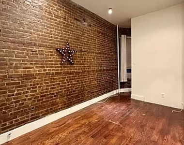 516 East 83rd Street - Photo Thumbnail 1