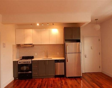 565 Evergreen Avenue - Photo Thumbnail 1