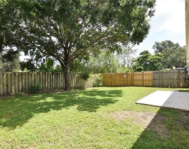 917 Pecan Street - Photo Thumbnail 23