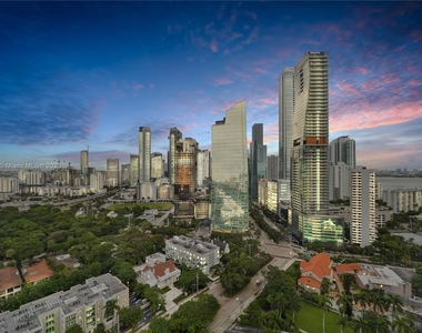 1581 Brickell Ave - Photo Thumbnail 30