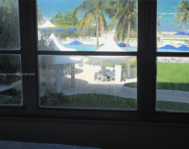 5151 Collins Ave - Photo Thumbnail 42