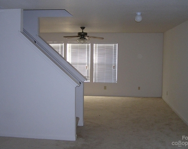 6520 Matlea Court - Photo Thumbnail 2