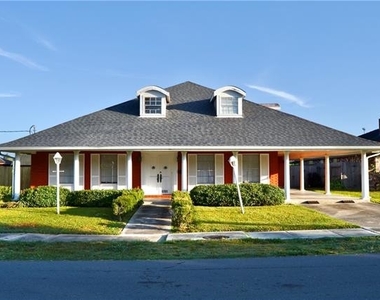 1701 Live Oak Street - Photo Thumbnail 0