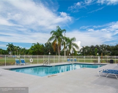 12980 Vista Isles Dr - Photo Thumbnail 25