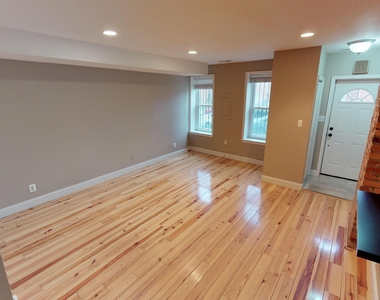 204 Q Street Nw - Photo Thumbnail 2