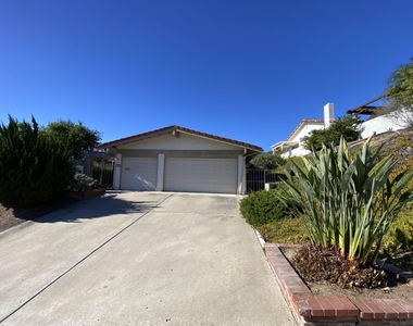 5610 Calle Miramar - Photo Thumbnail 0