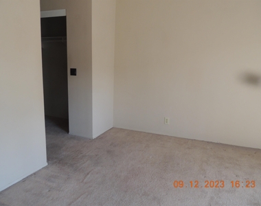 5990 Dandridge Ln - Photo Thumbnail 13