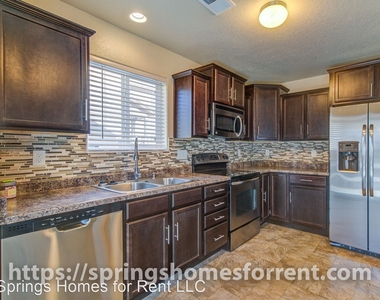 3759 Swainson Dr - Photo Thumbnail 6