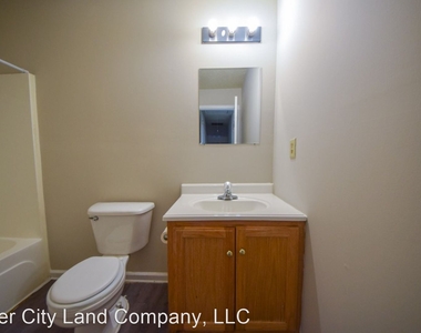 1156 Meadowlark Lane - Photo Thumbnail 14