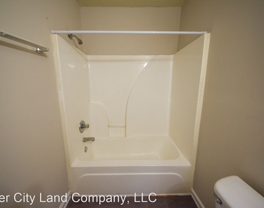 1156 Meadowlark Lane - Photo Thumbnail 15