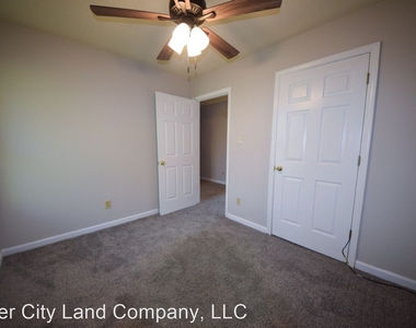 1156 Meadowlark Lane - Photo Thumbnail 17