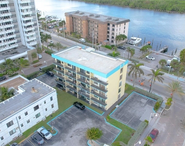 3215 N Ocean Dr - Photo Thumbnail 26