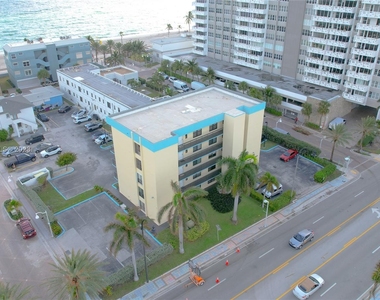 3215 N Ocean Dr - Photo Thumbnail 27