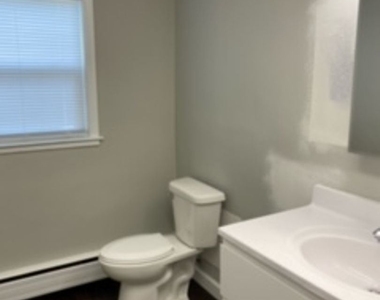 31-41 Valley Avenue - Photo Thumbnail 4