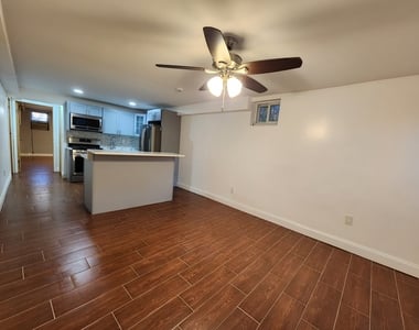 101 East 38th Street - Photo Thumbnail 2