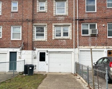 6345 Gillespie St - Photo Thumbnail 15