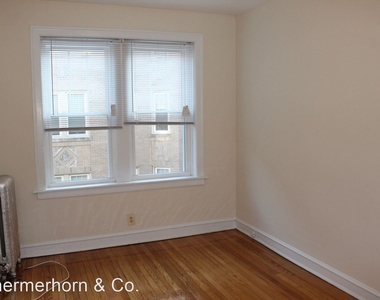 704-10 Hinman Ave. - Photo Thumbnail 8