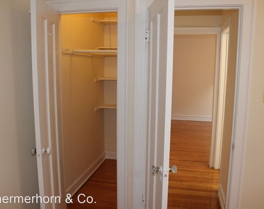 704-10 Hinman Ave. - Photo Thumbnail 9