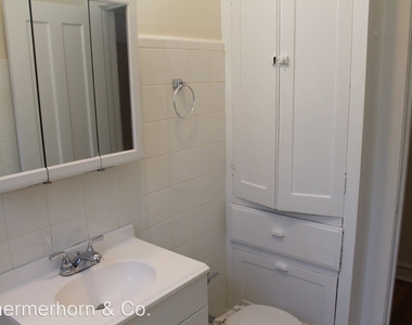 704-10 Hinman Ave. - Photo Thumbnail 10