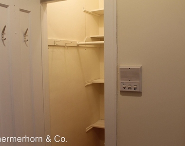 704-10 Hinman Ave. - Photo Thumbnail 12