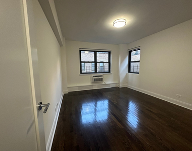 219 East 69th Street - Photo Thumbnail 14