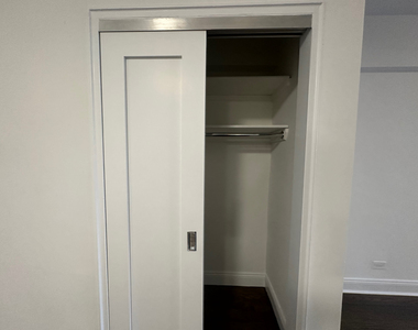 219 East 69th Street - Photo Thumbnail 2