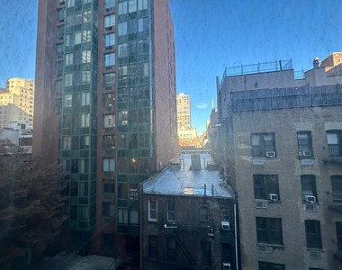 219 East 69th Street - Photo Thumbnail 3