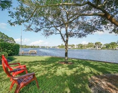 475 Tequesta Drive - Photo Thumbnail 20