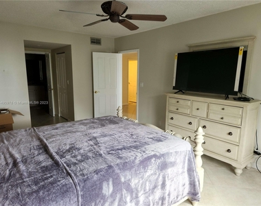 3725 S Ocean Dr - Photo Thumbnail 12