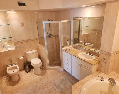 3725 S Ocean Dr - Photo Thumbnail 14