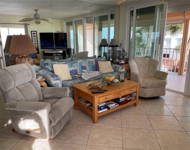 16400 Gulf Boulevard - Photo Thumbnail 3