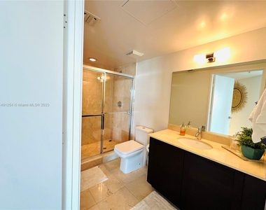 150 Sunny Isles Blvd - Photo Thumbnail 11