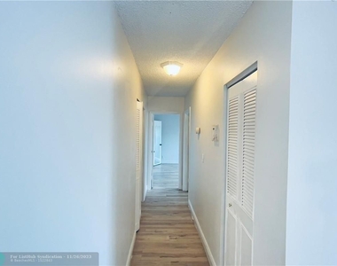 6505 Winfield Blvd - Photo Thumbnail 25