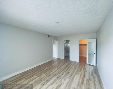 6505 Winfield Blvd - Photo Thumbnail 14