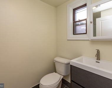 15 E Lancaster Avenue - Photo Thumbnail 35