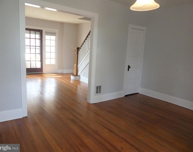 421 W Baltimore Avenue - Photo Thumbnail 9