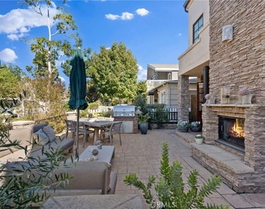 610 Marigold Avenue - Photo Thumbnail 3