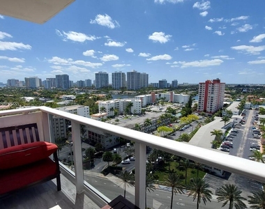 3140 S Ocean Dr - Photo Thumbnail 17