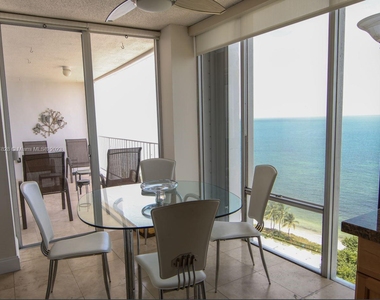 881 Ocean Dr - Photo Thumbnail 4