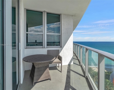 4111 S Ocean Dr - Photo Thumbnail 10