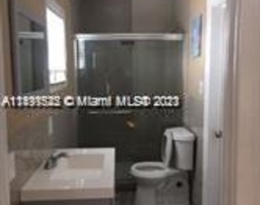 502 Sw 2nd Ave - Photo Thumbnail 3