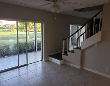 3201 S Palm Aire Drive - Photo Thumbnail 11