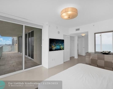 16699 Collins Ave - Photo Thumbnail 16