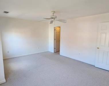 21439 Plymouth Place - Photo Thumbnail 13